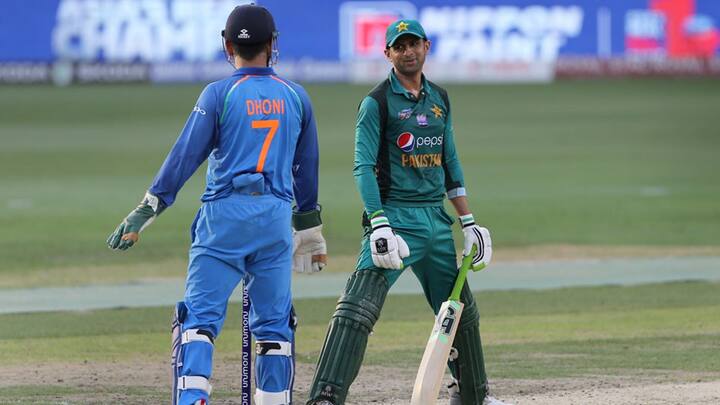 મલિક પાકિસ્તાન ટીમના 203ના સ્કૉર પર આઉટ થયો, તેને 90 બૉલમાં 78 રનોની ઇનિંગ રમી જેમાં ચાર ચોગ્ગા અને બે છગ્ગા સામેલ હતા.