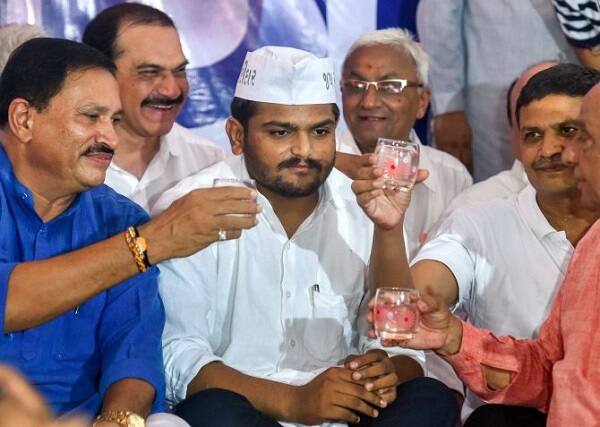 આ માંગો સરકાર સુધી પ્રોપર ચેનલમાં પહોંચે અને સમાજને ન્યાય મળે તે માટે એસપીજીને સંસ્થાઓએ જણાવ્યું હતું કે, 10 દિવસ આપો, અમે સરકાર સુધી મુદ્દા પહોંચાડીને યોગ્ય ઉકેલ લાવીશું.