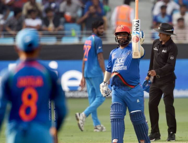 એશિયા કપમાં અફઘાનિસ્તાને ભારત સામે પ્રથમ બેટિંગ કરતાં 50 ઓવરના અંતે 8 વિકેટના નુકસાન પર 252 રન બનાવ્યા હતા. અફઘાન બેટ્સમેન શેહઝાદે 117 બોલમાં 11 ચોગ્ગા અને 7 છગ્ગાની મદદથી 124 રન બનાવ્યા હતા. મોહમ્મદ નબીએ 56 બોલમાં 3 ચોગ્ગા અને 4 છગ્ગા ફટકારી 64 રનનું યોગદાન આપ્યું હતું. ભારત તરફથી રવિન્દ્ર જાડેજાએ 46 રનમાં 3 અને કુલદીપ યાદવે 38 રનમાં 2 વિકેટ લીધી હતી. અહમદ-ચહર-જાદવને 1-1 સફળતા મળી હતી.