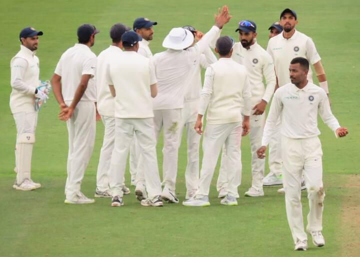 ત્રણ સપ્તાહના બ્રેક બાદ કેપ્ટન વિરાટ કોહલી ટીમમાં પરત ફરવાની આશા છે. જ્યારે રહાણે, પૂજારા, પંતની પસંદગી નક્કી છે. પૃથ્વી શો અને મયંક અગ્રવાલ જેવા યુવાઓએ ડોમેસ્ટિક ક્રિકેટમાં અઢળક રન બનાવ્યા હોવાથી તેમને મોકો મળી શકે છે. પૃથ્વીની ઈંગ્લેન્ડ સામે અંતિમ બે ટેસ્ટમાં પસંદગી થઈ હતી પરંતુ પ્લેઇંગ ઇલેવનમાં સામેલ થયો નહોતો. હાર્દિક પંડ્યા ઇજાગ્રસ્ત હોવાથી તેની પસંદગીની શક્યતા નહીંવત છે.