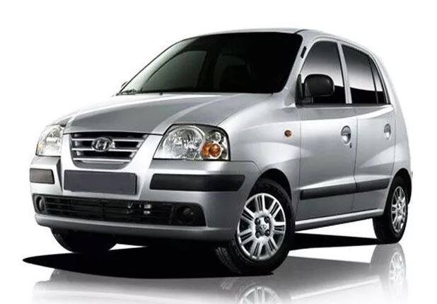 નવી દિલ્હીઃ ઓટો ઈન્ડસ્ટ્રીમાં હ્યુન્ડાઈની કાર તેના દમદાર ફીચર્સ માટે જાણીતી છે. હવે કંપની નવી સેન્ટ્રો હેચબેક લઈને આવી રહી છે. તેને ભારતીય માર્કેટમાં સારો પ્રતિસાદ મળવાની આશા છે. મળતી માહિતી મુજબ આ કાર 23 ઓક્ટોબરે લોન્ચ કરવામાં આવી શકે છે. 