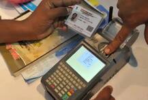 સુપ્રીમ કોર્ટે આધારને ગણાવ્યું સલામત, મોબાઇલ-બેંક ખાતા સાથે લિંક કરવું જરૂરી નહીં