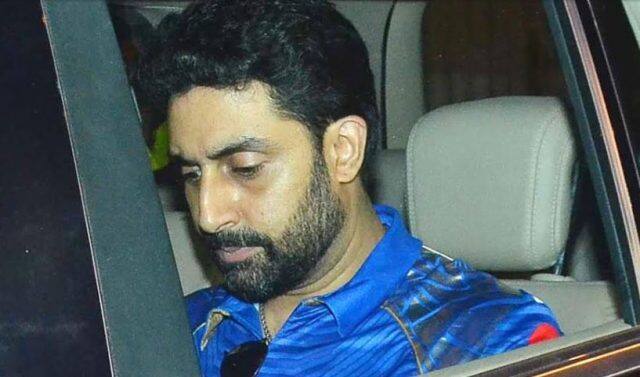  આ પ્રસંગ વિકે વાત કરતાં અભિષેકે જણાવ્યું કે, ગેઈટી ગેલેક્સી થિયેટરમાં ગયો ત્યારે એક લેડી મારી પાસે આવી અને તેણે મને લાફો મારી દીધો અને કહ્યું કે મારે એક્ટિંગ છોડી દોવી જોઈએ. આજે હું ઘટના વિશે હસી શકું છું પરંતુ ત્યારે બહુ ખરાબ અનુભવ હતો.