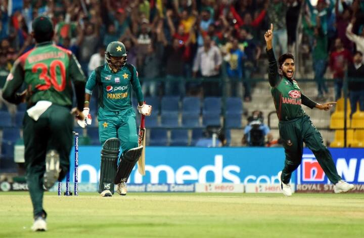 દુબઈઃ મુશફિકર રહીમ અને મોહમ્મદ મિથુનની અડધી સદી બાદ મુસ્તફિઝુર રહમાનની કાતિલ બોલિંગ વડે બાંગ્લાદેશે એશિયાકપની સુપર-4 મેચમાં પાકિસ્તાનને 37 રને હાર આપીને ફાઇનલમાં પ્રવેશ કરી લીધો છે. જ્યાં તેનો મુકાબલો શુક્રવારે ભારત સામે થશે.