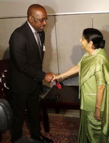 સુષ્મા સ્વરાજે એન્ટીગુઆના વિદેશ મંત્રી સાથે કરી મુલાકાત, મેહુલ ચોકસીને પરત લાવવા માંગી મદદ