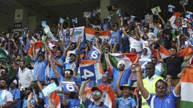 ટીમ ઇન્ડિયા આ પહેલા વર્ષ 1984, 1988, 1990-91, 1995, 2010 અને 2016માં એશિયા કપ જીતી ચૂકી છે. જ્યારે બાંગ્લાદેશ ત્રીજીવાર ફાઇનલમાં પહોંચી છે. જોકે, એકપણ વખત ચેમ્પિયન બનવાનો મોકો નથી મળ્યો, 2012 અને 2016માં બાંગ્લાદેશ ફાઇનલ સુધી પહોંચી હતી. આજની ફાઇનલ મેચ ક્યારે અને કેટલા વાગે જોઇ શકાશે, અને ક્યાંથી થશે લાઇવ બ્રૉડકાસ્ટિંગ તેની માહિતી આપવામાં આવી છે. 