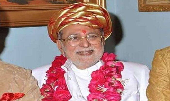 રાજવી મનોહરસિંહને સંપૂર્ણ સન્માન સાથે વિદાય આપવામાં આવશે. જેમાં સવારે 8 વાગ્યાથી 10 વાગ્યા સુધી પાર્થિવદેહને અંતિમ દર્શન અર્થે રાખવામાં આવશે, ત્યારબાદ ચાંદીના રથમાં તલવાર સાથે દાદાની અંતિમયાત્રા નીકળશે. અંતિમયાત્રા પહેલા રણજીત વિલાસ પેલેસ ખાતે 9 ગનની સલામી આપવામાં આવશે. આ અંતિમયાત્રા આશાપુરા માતાજીના મંદિરે દર્શન કરી, ઢેબરરોડ થઇ ત્યાંથી ત્રિકોણબાગ લાખાજીરાજ પ્રતિમા ખાતે આશીર્વાદ મેળવી હાથિખાના થઇ રામનાથપરા સ્મશાન ખાતે લઇ જવામાં આવશે.