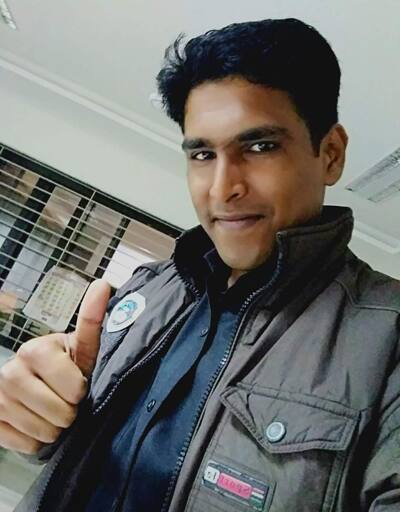 આ પરિચય આગળ વધતાં બંને એકબીજાના પ્રેમમાં પડ્યા હતા. ભાવેશે લગ્નની લાલચ આપતાં યુવતીએ પોતાનું સર્વસ્વ તેને સોંપી દીધું હતું. ભાવેશે યુવતીને લગ્નની લાલચ આપીને ડભોલી ખાતે તેના ઘરે અને ઉનાઈ ચુનાવાડી ખાતે શારીરિક સંબંધ બાંધ્યા હતા. 