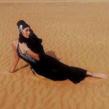 આ હૉટ એક્ટ્રેસે બ્રેસ્ટ દેખાય તેવી પાકિસ્તાની એડમાં કર્યું કામ, સોશિયલ મીડિયા પર ટ્રોલ થતાં શું આપ્યો જવાબ?