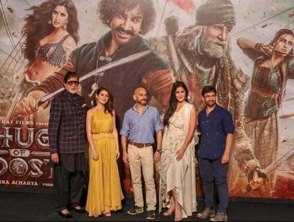 ઠગ્સ ઓફ હિન્દોસ્તાનમાં પ્રથમ વખત આમિર ખાન અને અમિતાભ બચ્ચન સ્ક્રીન શેર કરતા જોવા મળશે. ફિલ્મનું નિર્દેશ વિજય કૃષ્ણા આચાર્યએ કર્યું છે અને આ ફિલ્મ 8 નવેમ્બરના રિલીઝ થશે. 