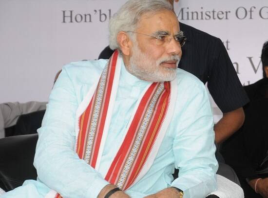 વડાપ્રધાન નરેન્દ્ર મોદી આજે પોતાના રેડિયો કાર્યક્રમ ‘મન કી બાત’ થી દેશને સંબોધન કરશે. મન કી બાતનો આ 48મો કાર્યક્રમ છે. કાર્યક્રમ સવારે 11 ઓલ ઈન્ડિયા રેડિયો આકાશવાણી અને અન્ય રેડિયો ચેનલ પર પ્રસારિત કરવામાં આવશે.