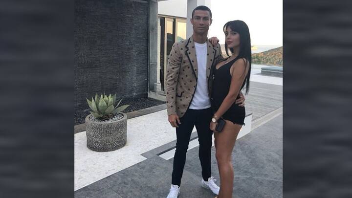 પીડિતાના વકીલે જણાવ્યું કે, તેને તે એગ્રિમેન્ટને પુરે કરતાં વાતનો ખુલાસો કરવા માટે સિવિલ ફરિયાદ નોંધાવી હતી. મેગેઝિનના એડિટરે સ્ટેટમેન્ટ આપ્યુ છે કે આ રિપોર્ટને પ્રકાશિત કરતા પહેલા તેને અનેક વાર રોનાલ્ડો અને તેમના મેનેજમેન્ટને લખ્યુ હત, પણ તેને કોઇ જવાબ મળ્યો નહીં.