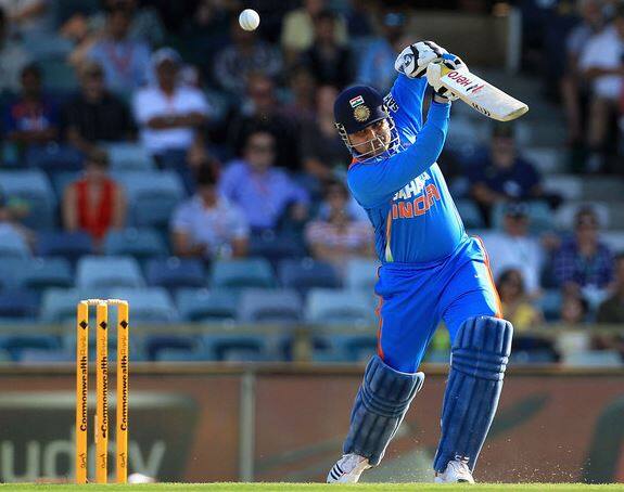 નવી દિલ્હીઃ ક્રિકેટના મેદાન પર ભલભલા બોલરના છોતરાં કાઢી નાંખનારા ભારતના પૂર્વ વિસ્ફોટક બેટ્સમેન વિરેન્દ્ર સેહવાગે એક મોટો ખુલાસો કર્યો છે. સેહવાગે કહ્યું કે તેને મેદાન પર શોએબ અખ્તરનો ડર લાગતો હતો.