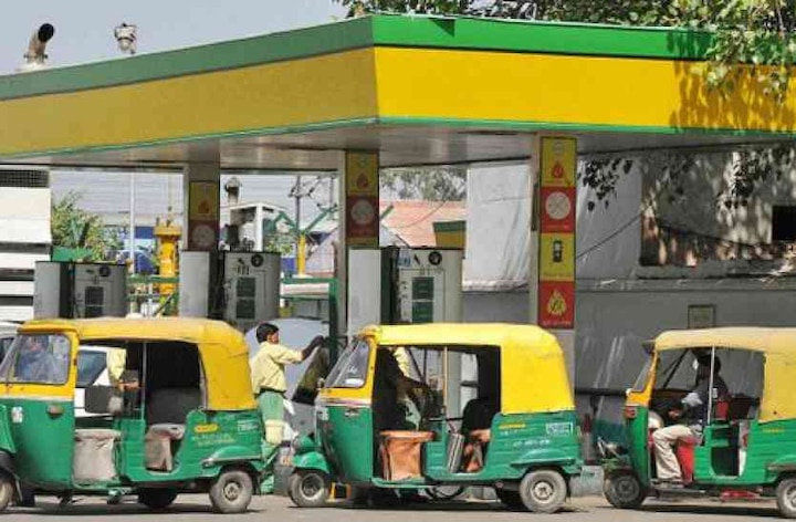 Good news for Gujarat drivers, find out how much CNG prices have come down? ગુજરાતના વાહનચાલકો માટે ખુશખબર, જાણો સીએનજીના ભાવમાં થયો કેટલો ઘટાડો ?