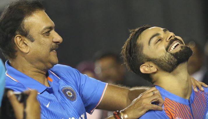 નવી દિલ્હીઃ એશિયા કપની રોમાંચક ફાઇનલમાં ભારતે બાંગ્લાદેશને 3 વિકેટથી હાર આપીને સાતમી વખત વિજેતા બન્યું હતું. એશિયા કપમાં ભારત તેના નિયમિત કેપ્ટન વિરાટ કોહલી વગર જ રમ્યું હતું. કોહલીના બદલે રોહિત શર્માએ સુકાની પદ સંભાળ્યું હતું. એશિયા કપમાં કોહલીને કેમ આરામ આપવામાં આવ્યો હતો તેને લઇ ટીમ ઈન્ડિયાના કોચ રવિ શાસ્ત્રીએ હવે ખુલાસો કર્યો છે.