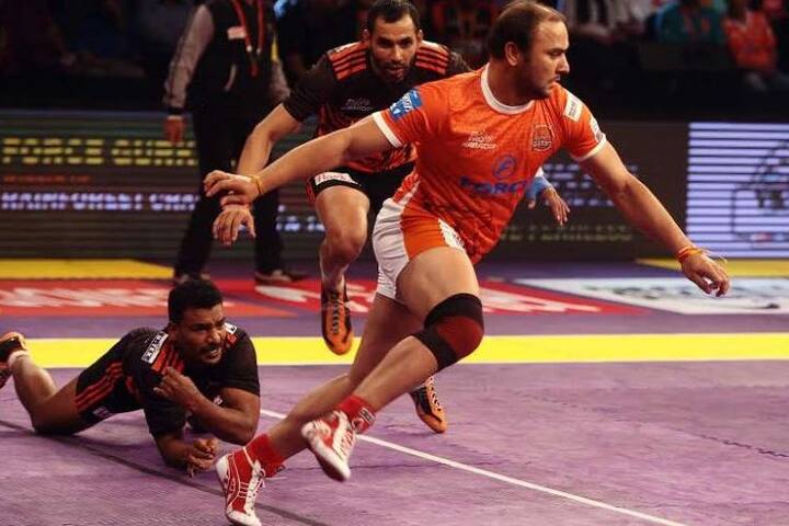 મંજીત ચિલ્લરઃ પ્રો કબડ્ડી લીગના ઈતિહાસમાં મંજીત ચિલ્લરે અત્યાર સુધીમાં સૌથી વધારે 243 ટેકલ પોઇન્ટ્સ હાંસલ કર્યા છે. તેના પર પણ દર્શકોની નજર રહેશે.