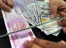 ડોલર સામે રૂપિયો વધુ નબળો પડ્યો, પ્રથમ વખત 73.33ના સૌથી નીચા સ્તરે પહોંચ્યો