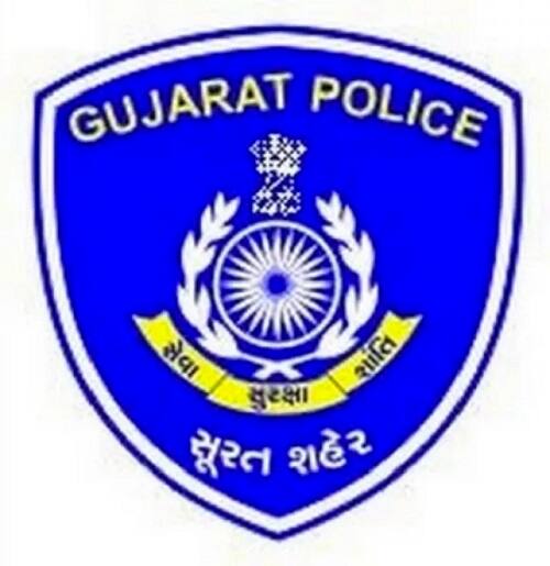 ઉમેશ ખિચડીને લઈ સિકંદરના ઘરે પહોંચ્યો કે તુરંત જ બન્નેએ અંદરથી દરવાજો બંધ કરી દીધો અને સિકંદરે તિક્ષ્ણ હથિયારના એક જ ઘામાં ગરદન કાપી કરપીણ હત્યા કરી નાખી હતી. ખિચડીની હત્યા કર્યા બાદ સિકંદર સીધો જ લિંબાયત પોલીસ મથક પર પહોંચ્યો હતો.