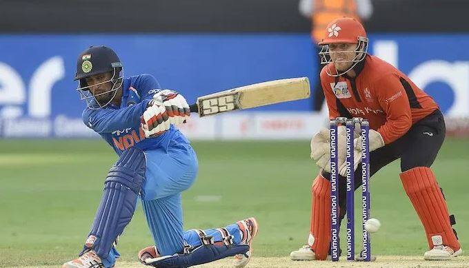 દુબઈઃ હોંગકોંગના યુવા વિકેટકિપર બેટ્સમેન ક્રિસ કાર્ટરે 21 વર્ષની યુવા વયે જ ક્રિકેટના તમામ ફોર્મેટમાંથી નિવૃત્તિની જાહેરાત કરીને સૌને ચોંકાવી દીધા છે. કાર્ટર તાજેતરમાં રમાયેલા એશિયા કપમાં હોંગકોંગની ટીમનો હિસ્સો હતો. 