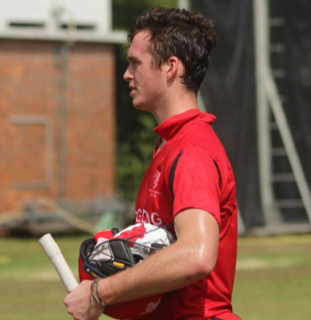 કાર્ટરે એમ પણ કહ્યું કે, હોંગકોંગમાં ક્રિકેટ સાથે સંકળાયેલા લોકો પણ આ રમતના વિકાસ પ્રત્યે ગંભીર નથી. અહીં ક્રિકેટ માટે ખૂબ ઓછી તકો છે. ક્રિકેટના વિકાસ માટે અહીં ફંડની પણ અછત છે. આ તમામ કારણોસર હું ક્રિકેટ છોડી રહ્યો છું.