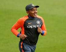 પૃથ્વી શૉ રાજકોટમાં ડેબ્યૂ કરનારો ભારતનો બીજો ક્રિકેટર, આ ખેલાડીએ સૌથી પહેલા કર્યું હતું ડેબ્યૂ