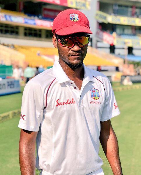 જેને શ્રદ્ધાંજલિ આપવાના ભાગરૂપે વેસ્ટ ઈન્ડિઝના ક્રિકેટરો હાથ પર કાળી પટ્ટી બાંધીને મેદાનમાં ઉતર્યા છે.