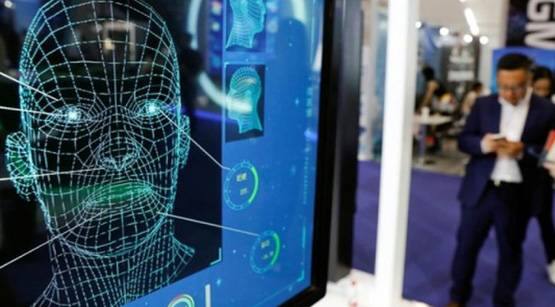 આ સુવિધાથી યાત્રીઓ લાઈનમાં ઉભા રહ્યા વગર યાત્રા કરી શકશે. તો બીઆઈએએલ દ્વારા જાહેર એક નિવેદનમાં કહેવાયું છે કે બોર્ડિંગ માટે રજિસ્ટ્રેશનને પેપરલેસ બનાવીને વિમાની મુસાફરીને સરળ કરવા માટે આ સુવિધા શરુ કરવામાં આવી છે. બાયોમેટ્રિક ટેક્નોલોજીથી યાત્રીઓના ચહેરાથી તેમની ઓળખ હશે અને તેઓ એરપોર્ટ પર જઈ શકશે. આના માટે તેમણે વારંવાર બોર્ડિંગ પાસ, પાસપોર્ટ અથવા અન્ય ઓળખપત્રો નહી બતાવવા પડે.