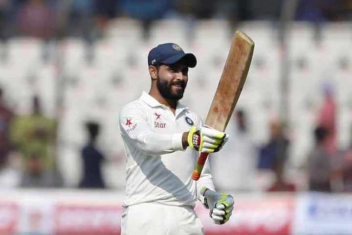  ટીમ ઇન્ડિયા તરફથી ઓપનિંગ બેટ્સમેન પૃથ્વી શૉએ 134 રન, કેપ્ટન વિરાટ કોહલીએ 139 રન અને રવિન્દ્ર જાડેજાએ 100 રન બનાવ્યા છે. 