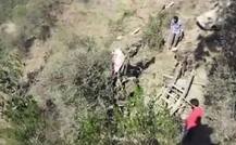 જમ્મુ-શ્રીનગર રાષ્ટ્રીય રાજમાર્ગ પર બસ ખીણમાં ખાબકતા 20ના મોત, 15 ઘાયલ