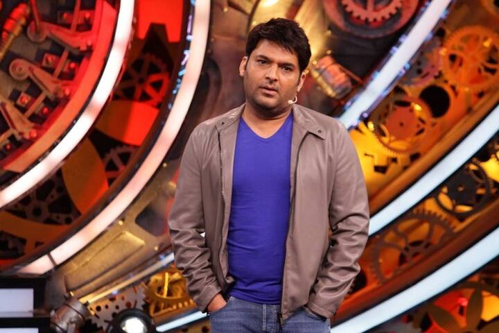  ઉલ્લેખનીય છે કે, કપિલ છેલ્લા કેટલાક સમયથી ટીવી પરથી ગાયબ છે. તેનો શો ‘ફેમિલી ટાઈમ વિથ કપિલ શર્મા’ પણ અધ વચ્ચે જ બંધ થઈ ગયો હતો. કપિલ તેના ગેરવર્તનના કારણે ચર્ચામાં રહ્યો છે. તેના શો માં આવેલા સેલિબ્રિટી સ્ટારોએ તેના સ્વભાવ પર સવાલ ઉઠાવ્યા હતા. પોતાના કો-સ્ટાર સુનીલ ગ્રોવર સાથે વિવાદને લઈને પણ તે વધારે ચર્ચામાં રહ્યો. 