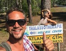 બેલ્જિયમનું આ કપલ કેમ ન્યૂડ થઈને દુનિયા ફરવા નીકળ્યું છે, જાણો કારણ