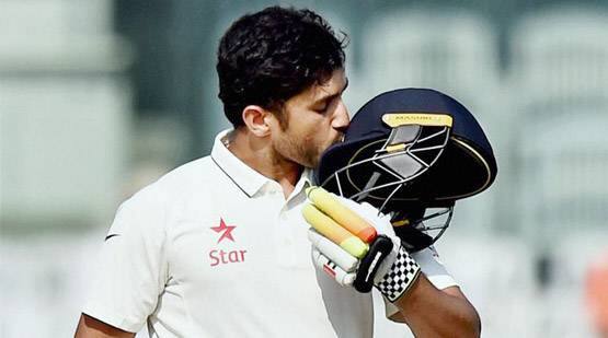 વળી, કરુણ નાયરે ખુલાસો કર્યો હતો કે તેને સતત છ મેચોમાંથી બહાર રાખવા છતાં કોઇ ટીમ મેનેજમેન્ટ કે ના કોઇ સિલેક્ટર્સે તેની સાથે વાત કરી. 