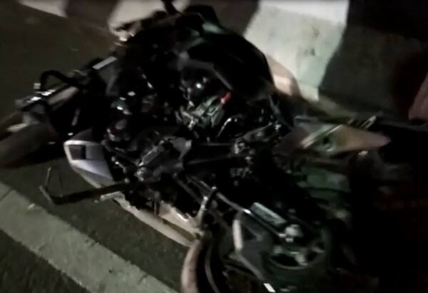 બ્રિજ પર હિટ એન્ડ રનની ઘટના બન્યા બાદ બ્રિજ પર ટ્રાફિકજામ થઈ ગયો હતો. અડધો કલાક સુધી બ્રિજ પર ટ્રાફિક જામ થયો હતો. બાઈક ચાલકને બચાવવા બ્રિજ પર લોકો મદદે આવી ગયા હતાં. 