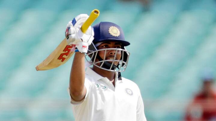 ઉલ્લેખનીય છે કે, પૃથ્વી શૉએ ટેસ્ટ ડેબ્યૂમાં જ સદી ફટકારતાં 134 રનની શાનદાર ઇનિંગ રમી હતી. શૉના આ પ્રદર્શનના કારણે તેને ‘મેન ઓફ ધ મેચ’ બનાવવામાં આવ્યો હતો. આ સાથે જે ડેબ્યૂ મેચમાં ભારતનો સૌથી યુવા અને દુનિયાનો ચોથા નંબરનો બેટ્સમેન બની ગયો છે. 