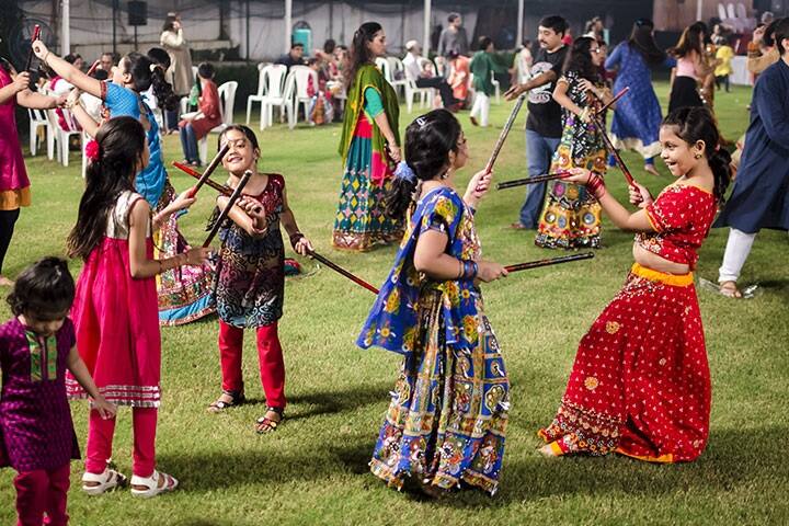 Navratri 2021 : શેરી-સોસાયટી અને ફ્લેટમાં રમી શકાશે ગરબા, જાણો શું છે ગાઇડલાઇન? Navratri 2021 : No about Navratri guideline of Gujarat Govt Navratri 2021 : શેરી-સોસાયટી અને ફ્લેટમાં રમી શકાશે ગરબા, જાણો શું છે ગાઇડલાઇન?
