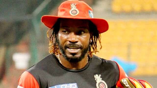 નવી દિલ્હીઃ ભારત આગામી 21 ઓક્ટોબરે વેસ્ટ ઇન્ડિઝ સામે વનડે અને ત્યારબાદ ટી-20 સીરીઝ રમવાનું છે, આ બન્ને સીરીઝમાં આક્રમક ખેલાડી ક્રિસ ગેલ નહીં રમી શકે. તેને પ્રાઇવેટ રિઝનને લઇને બહાર રહેવાનો નિર્ણય લીધો છે. વેસ્ટ ઇન્ડિઝ ક્રિકેટ બોર્ડે ત્રણ નવા ચહેરાઓને તક આપી છે.