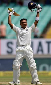 રાજકોટ ટેસ્ટમાં સદી ફટકાર્યા બાદ પૃથ્વી શૉના નામ પર આ જાણીતી કંપનીએ કર્યું ટ્વિટ, ક્રિકેટરે માંગ્યું 1 કરોડનું વળતર