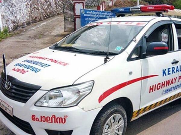  સોશિયલ મીડિયા પર કાસિમનો વીડિયો અપલોડ થયા બાદ લોકો કાસિમનું સમર્થન કરી રહ્યા છે. ડિસ્ટ્રિક્ટ પોલીસ ચીફે પણ તપાસના આદેશ આપ્યા છે. અહેવાલ મુજબ આ ઘટનામાં એસઆઈને દોષી માનવામાં આવ્યા છે અને હવે વિભાગ તેની વિરૂદ્ધ પગલા લઈ શકે છે. 