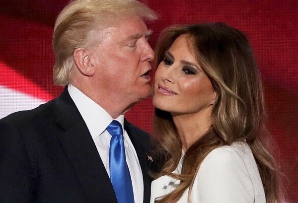 જ્યૂરે વધુમાં કહ્યું હતું કે, ત્યાર બાદ મેલાનિયા અને તેણે ઘણાં મહિનાઓ સુધી એકબીજાને ડેટ કર્યા હતાં. જ્યૂરના જણાવ્યા પ્રમાણે, મેલાનિયા હંમેશા વિદેશ જવા માંગતી હતી, પરંતુ અમેરિકા જવું એ તેનું સમનું ક્યારેય નહોતુ. તે મિલાન કે પેરિસ જવા માંગતી હતી.