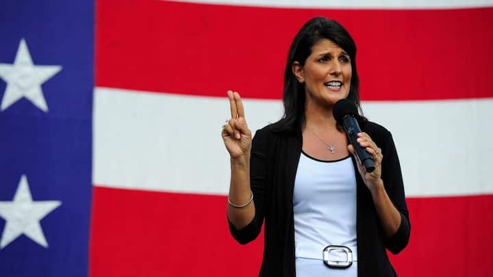 નિક્કી હેલી ભારતીય મૂળની છે. નિક્કી હેલી અમેરિકી સિખ પરિવારમાંથી છે જે ભારતના પંજાબમાંથી અમેરિકા પહોંચ્યા હતા. રાજનીતિમાં પગ મુકતા પહેલા નિક્કી પોતાના પારિવારિક કારોબાર સાથે સંકળાયેલી હતી. 