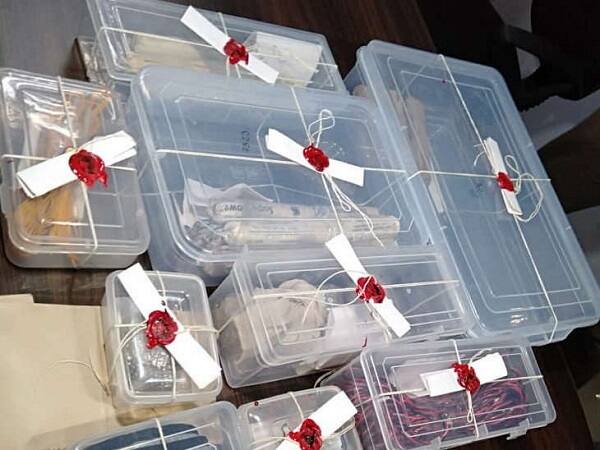 અન્ય સાત સાધન સામ્રગી સુરતમાં અલગ-અલગ જગ્યાએથી ખરીદી કરી હતી. તે સુરતમાં 7 વર્ષથી રહે છે અને જમીન દલાલીનું કામ કરે છે. બોમ્બની સાધન સામ્રગી સાથે પકડાયેલા સોનેસીંગની પૂછપરછ માટે ગુજરાત એટીએસ પણ સુરત આવશે. બોમ્બના વિસ્ફોટકને લઈને એટીએસ પણ આ ઘટનાને ગંભીરતાથી લીધી છે.