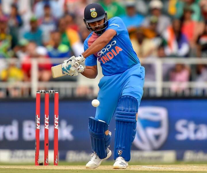 એશિયા કપમાં રોહિતે બેટિંગમાં કમાલ કરી હોવા છતાં વેસ્ટ ઇન્ડિઝ સામેની ટેસ્ટ શ્રેણીમાં પસંદગી કરવામાં આવી નથી. જેના કારણે તેણે ફોર્મ જાળવી શકાય અને વેસ્ટ ઈન્ડિઝ સામે વનડે અને ટી20 શ્રેણી પહેલા પૂરતી પ્રેક્ટિસ મળી રહે તે માટે વિજય હજારે ટ્રોફીમાં રમવાનો નિર્ણય લીધો છે.