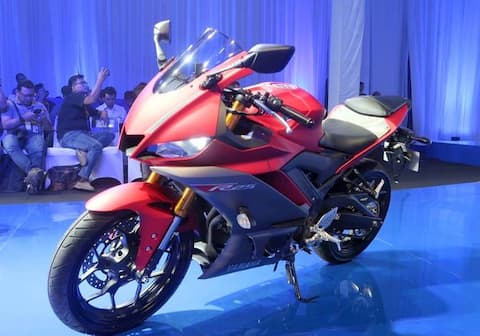 Yamahaએ R25 સુપર બાઈકનું કર્યું ગ્લોબલ ડેબ્યૂ, જાણો તેની ખાસિયત Yamahaએ R25 સુપર બાઈકનું કર્યું ગ્લોબલ ડેબ્યૂ, જાણો તેની ખાસિયત