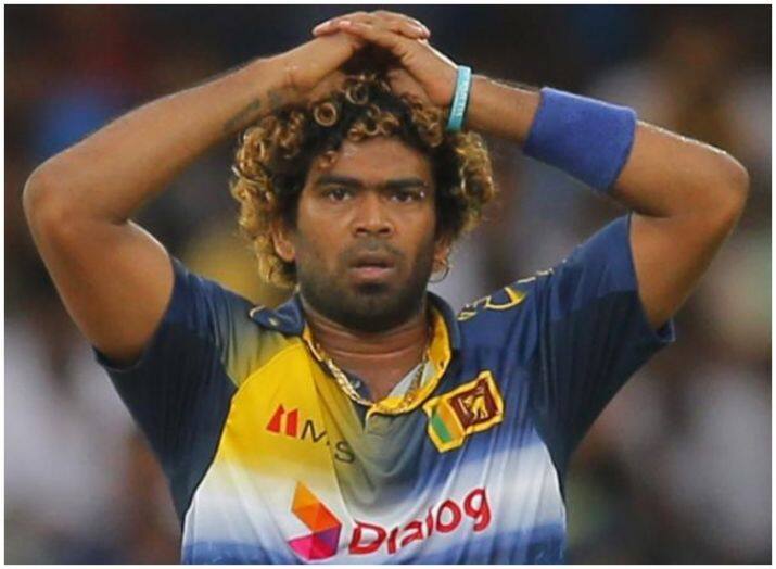 મુંબઇઃ ભારતમાં બોલિવૂડથી શરૂ થયેલ #Metoo કેમ્પેઇન શ્રીલંકા સુધી પહોંચી ગયું છે. આ અભિયાનની આગ બોલિવૂડની સાથે સાથે હવે સ્પોર્ટ્સ વર્લ્ડમાં પણ ફેલાઇ છે. ભારતીય પ્લે બેક સિંગર ચિન્મયી શ્રીપદાએ ગુરુવારે શ્રીલંકાના સ્ટાર બોલર લસિથ મલિંગા પર ઇન્ડિયન પ્રિમિયર લીગ દરમિયાન એક યુવતીનું મુંબઇની એક હોટલમાં જાતીય શોષણ કરવાનો આરોપ લગાવ્યો હતો. શ્રીપદાએ ટ્વિટ કરીને પીડિતા સાથે થયેલી ઘટનાની જાણકારી આપી હતી. 