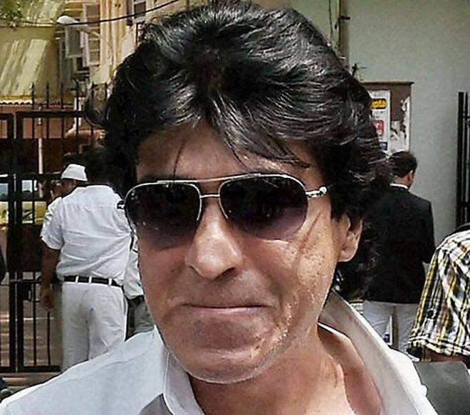  એક્ટ્રેસે એક ટીવી ચેનલને આપેલા ઇન્ટરવ્યૂમાં પોતાની આપવીતી જણાવતા કહ્યું કે, હું 2014માં મુંબઈ શિફ્ટ થઈ હતી તે કરીમને ખબર હતી. વર્ષ 2015માં કરીમ વાઈનની બોટલ સાથે તેના ઘરે આવ્યો હતો અને તેને પીવા માટે મજૂબર કરી હતી. 