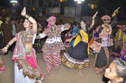 ગુજરાતના કયા મોટા શહેરે ગરબા નહીં યોજવાની કરી પહેલ? જાણો શું કર્યું એલાન?