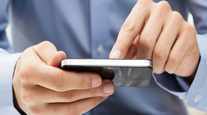 એસબીઆઈના કહેવા મુજબ 1 ડિસેમ્બર,2018 સુધી મોબાઇલ નંબર નહીં રજિસ્ટાર કરાવનારા લોકોની ઈન્ટરનેટ બેંકિંગ સર્વિસ બ્લોક કરી દેવાશે. જે બાદ તમે ઈન્ટરનેટ બેંકિંગથી કોઈપણ ટ્રાન્ઝેક્શન નહીં કરી શકો.