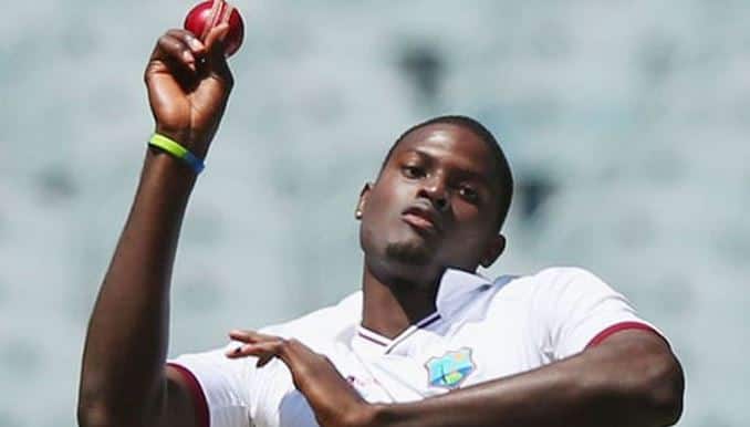 હોલ્ડર ભારતમાં યજમાન ટીમ સામે એક ટેસ્ટમાં ચાર કે તેથી વધુ વિકેટ લેનારો ચોથો કેપ્ટન બની ગયો છે. તે આ કારનામું કરનારો કર્ટની વોલ્શ બાદ બીજો કેરેબિયન કેપ્ટન બની ગયો છે. પાકિસ્તાનના કેપ્ટન ફઝલ મહમૂદે 1960માં કોલકાતામાં ભારત સામે 26 રનમાં 5 વિકેટ લીધી હતી. વોલ્શે 1994માં મુંબઈ ટેસ્ટમાં 79 રનમાં 6 વિકેટ ખેરવી હતી. 2006માં ઈંગ્લેન્ડના કેપ્ટન એન્ડ્રૂ ફિલન્ટોફે 96 રન આપીને 4 વિકેટ લીધી હતી. 12 વર્ષ બાદ જેસન હોલ્ડરે આ સિદ્ધી મેળવી છે.