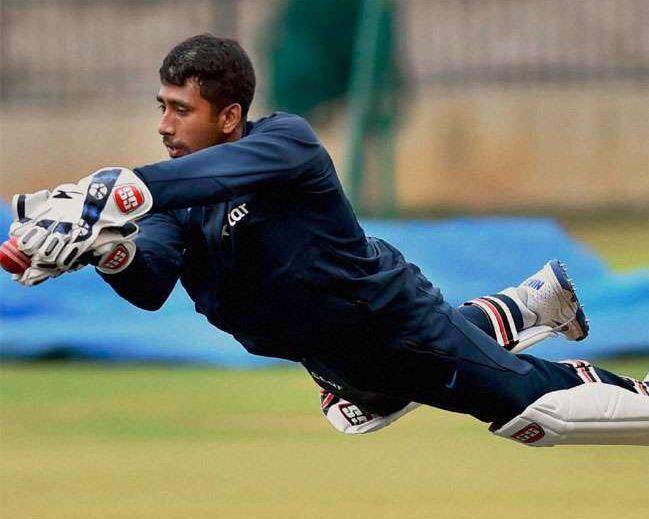 સાહાએ 32 ટેસ્ટમાં 30.6ની સરેરાશથી 1164 રન બનાવ્યા છે. જેમાં 3 સદી અને 5 અડધી સદીનો સમાવેશ થાય છે. તેનો ટેસ્ટમાં સર્વોચ્ચ સ્કોર 117 રન છે. જ્યારે 9 વનડેમાં તેણે 13.7ની સરેરાશથી 41 રન બનાવ્યા છે.