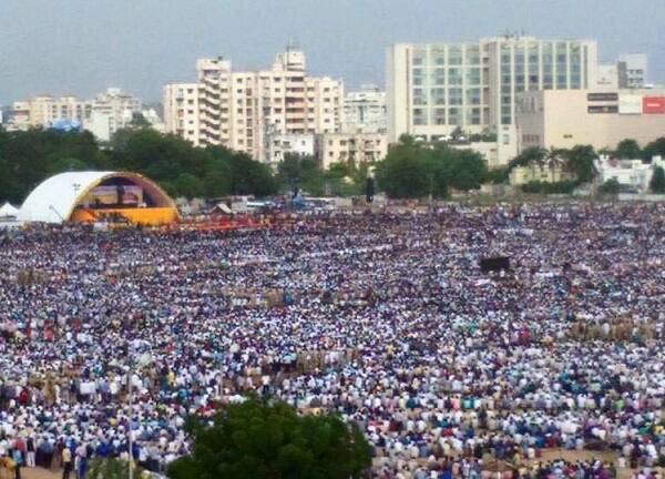 આ મામલે કોર્ટે વધુ સુનાવણી 19મી નવેમ્બરે મુકરર કરી છે. દરમિયાન આ કેસના ફરિયાદી હરેશભાઈ મહેતાના વકીલે આ કેસમાં પાટીદાર નેતાઓ હાર્દિક પટેલ અને અલ્પેશ કથીરિયાને જુબાની માટે બોલાવવા માટે કોર્ટમાં અરજી કરી હતી.